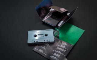 L'homme gris – cassette audio, 2021
