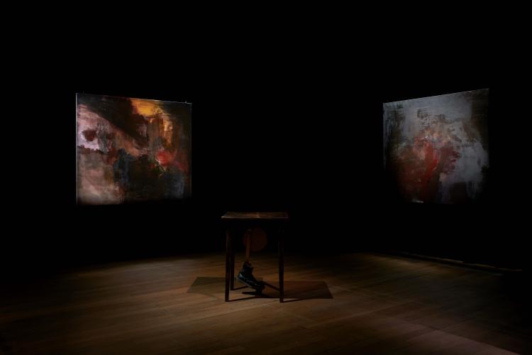 Liza Lacroix, « And All It Is Is All It Is-Is », 2025; Tobias Bradford, « Restless », 2019. Photo : Marc Domage